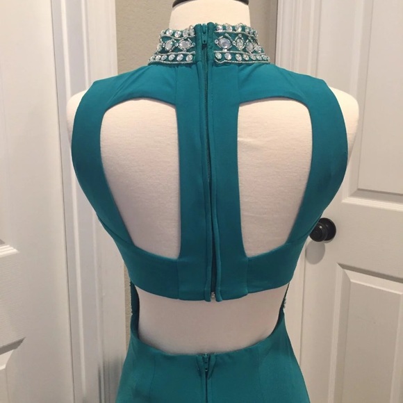 Sea green beaded gown - Picture 4 of 6